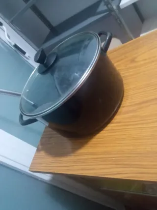 Olla grande con tapa de cristal