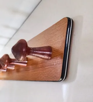 PERCHERO VINTAGE FORMICA