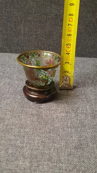 Ciotola cinese vintage con base