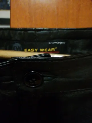 Pantalón cuero mujer negro