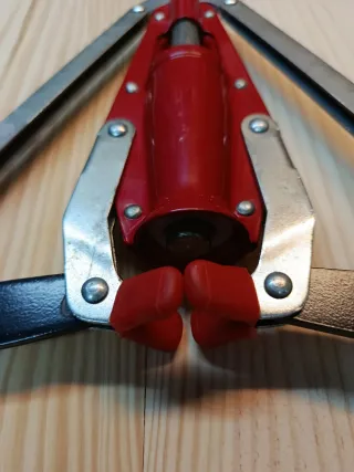 Encorchadora de botellas