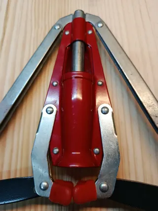 Encorchadora de botellas