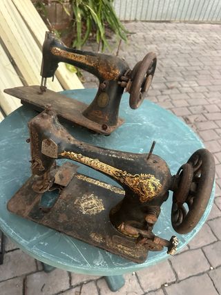 Máquina de Coser Antigua Singer