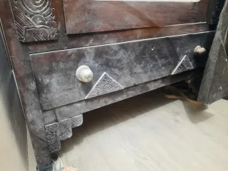 Armario antiguo madera tallada con espejo