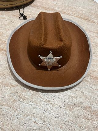 Sombreros de disfraz vaquero y sheriff 4 eu/unidad