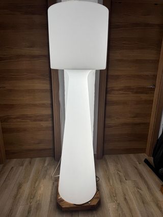 Vendo 2 lámparas de pie decorativa 1.75m