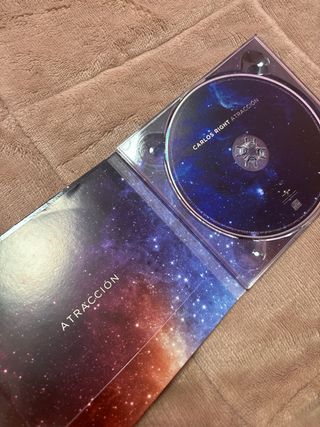 CD Carlos Right Atracción