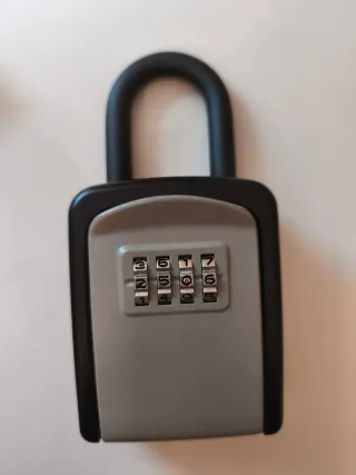 Caja de seguridad con forma de candado