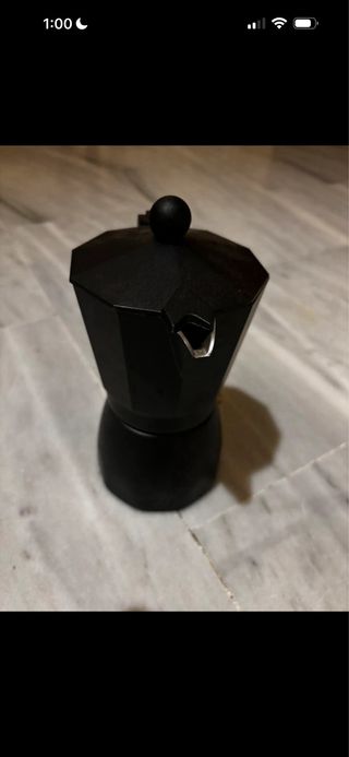 Cafetera italiana negra