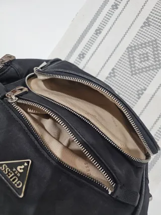 Mochila Guess Negra