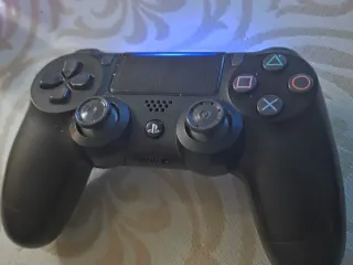 Consola Sony PS4 Negra