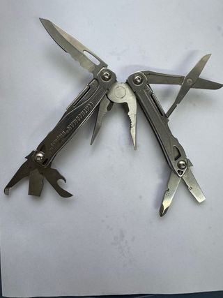 Navaja Leatherman Wingman
