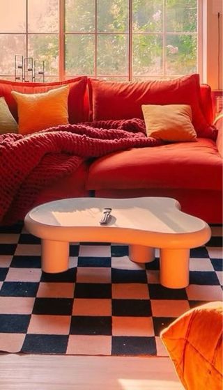 Tavolino da soggiorno bianco e arancione