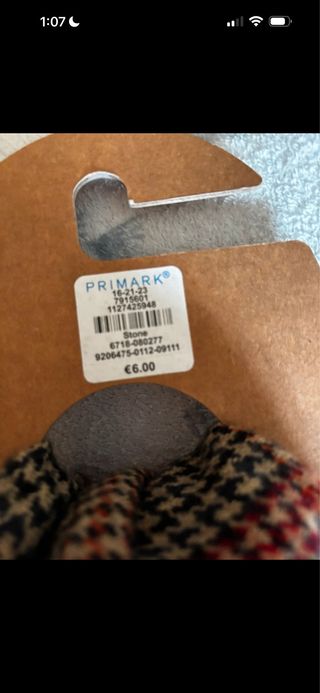 Bufanda de lana con escudo