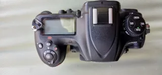 Nikon D500 NUEVA "CASI"