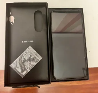 Samsung Galaxy S24 FE 128GB Como Nuevo