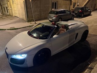 Audi R8 2012