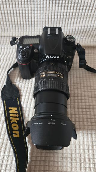 Cámara Nikon D7000 + Objetivo + Accesorios