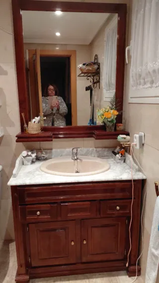 Mueble de baño madera y mármol