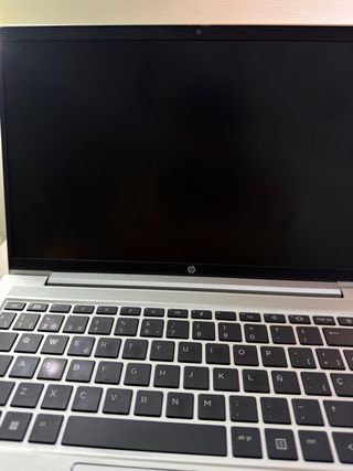 HP PB440G Portátil Plata y Negro