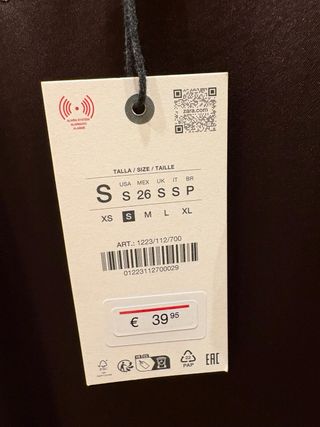 Top lencero Zara encaje negro y beige