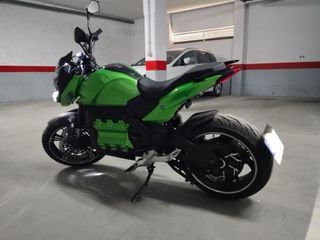 Moto Eléctrica Zitmuv Verde