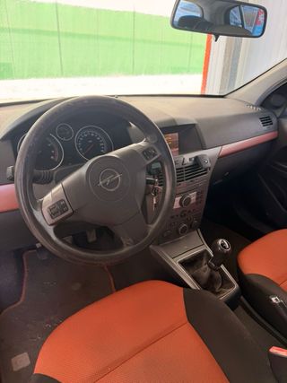 Opel Astra 2004