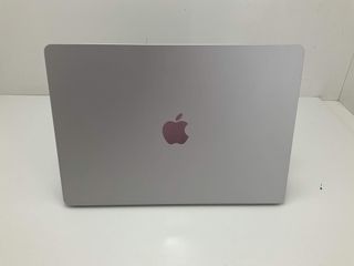 portatil apple apple macbook air m3 8-core 4.0 15 (10gpu) (2024) (a3114)