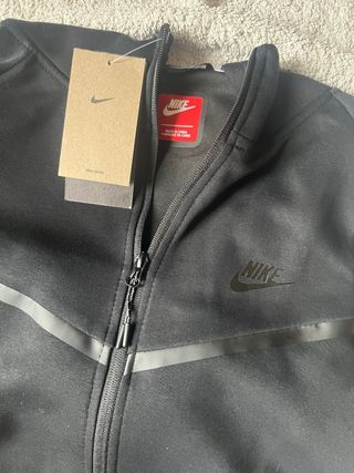 Sudadera Nike Tech Negra