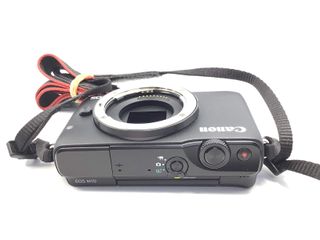 camara digital evil canon eos m10