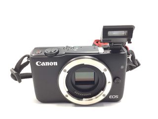 camara digital evil canon eos m10