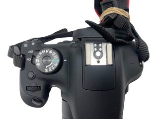 camara digital reflex canon eos 2000d+ef-s 18-55mm dc iii