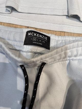 Conjunto McKenzie Camiseta y Pantalón Corto