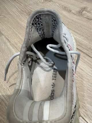 Adidas Yeezy Boost 350 V2 Zebra