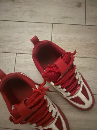 Scarpe Louis Vuitton rosse e bianche
