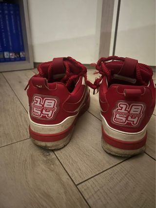 Scarpe Louis Vuitton rosse e bianche