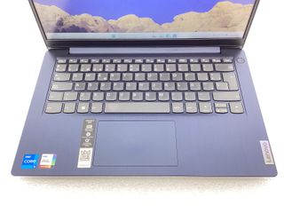 pc portatil lenovo 82h7