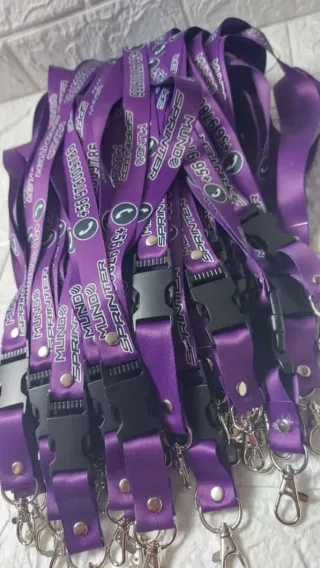 Lanyards y Llaveros Colgantes
