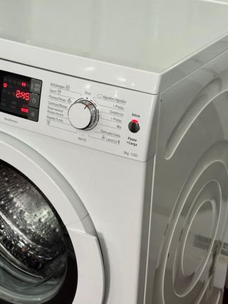 LAVADORA DE CARGA FRONTAL MARCA BOSCH DE 8 KILOS