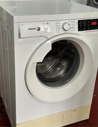 LAVADORA DE CARGA FRONTAL MARCA FAGOR DE 8 KILOS