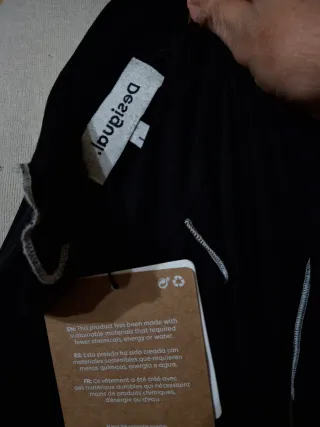 Top Desigual Negro Costuras Blancas