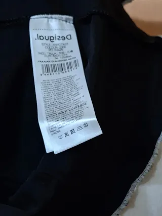 Top Desigual Negro Costuras Blancas