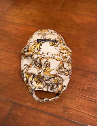Chapéu Versace Jeans Couture Estampado Dourado