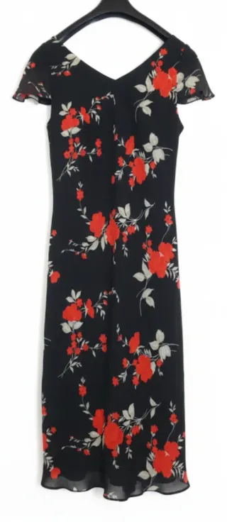 Vestido floral negro y rojo talla M