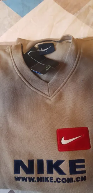 Sudadera Nike Polar Beige y Gris