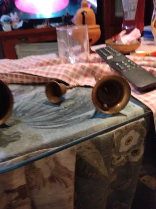 Antiche campanelle in metallo