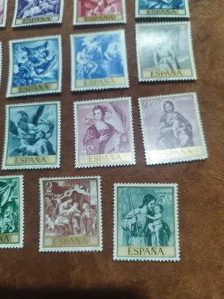 Lote 19 sellos España motivos religiosos