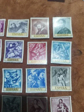 Lote 19 sellos España motivos religiosos