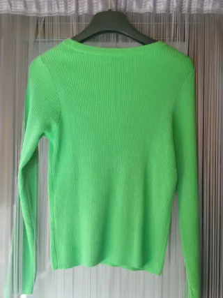 Jersey fino verde para mujer.