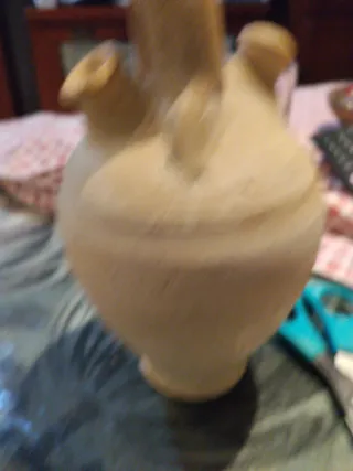 Botijo pequeño de barro